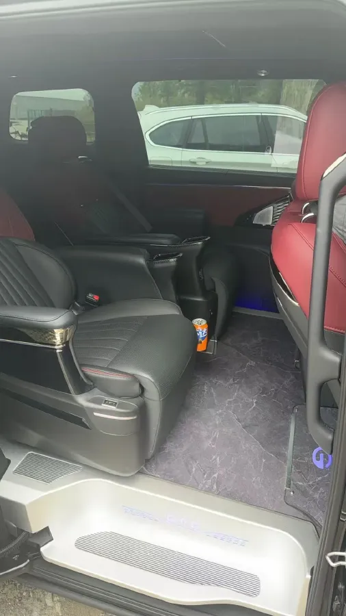 2025 GAC Trumpchi M8 2.0T 190HP L4 2DHT Hybrid,autocango,china used car exporter,china ev exporter,chinese used car exporter,chinese used ev exporter