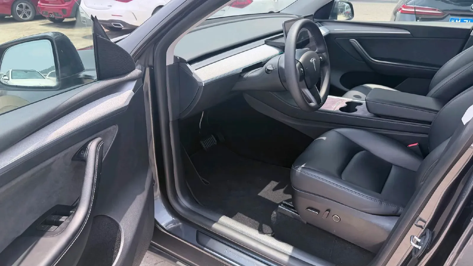 2024 Iveco OuSheng BEV 77.28KWH,autocango,china used car exporter,china ev exporter,chinese used car exporter,chinese used ev exporter