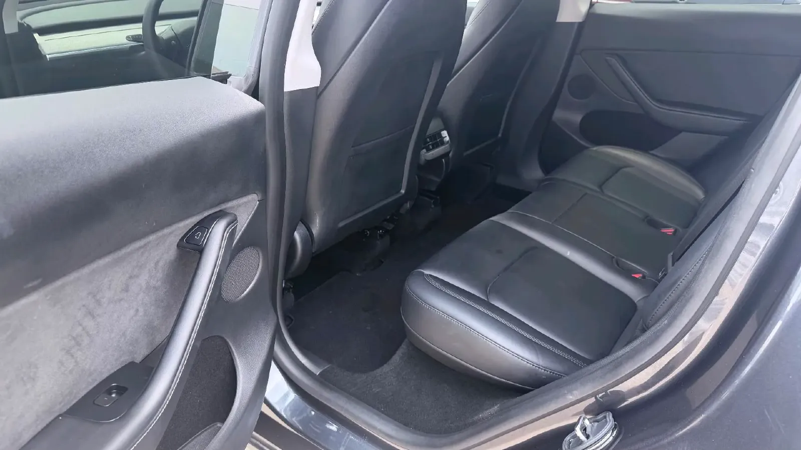 2024 Iveco OuSheng BEV 77.28KWH,autocango,china used car exporter,china ev exporter,chinese used car exporter,chinese used ev exporter