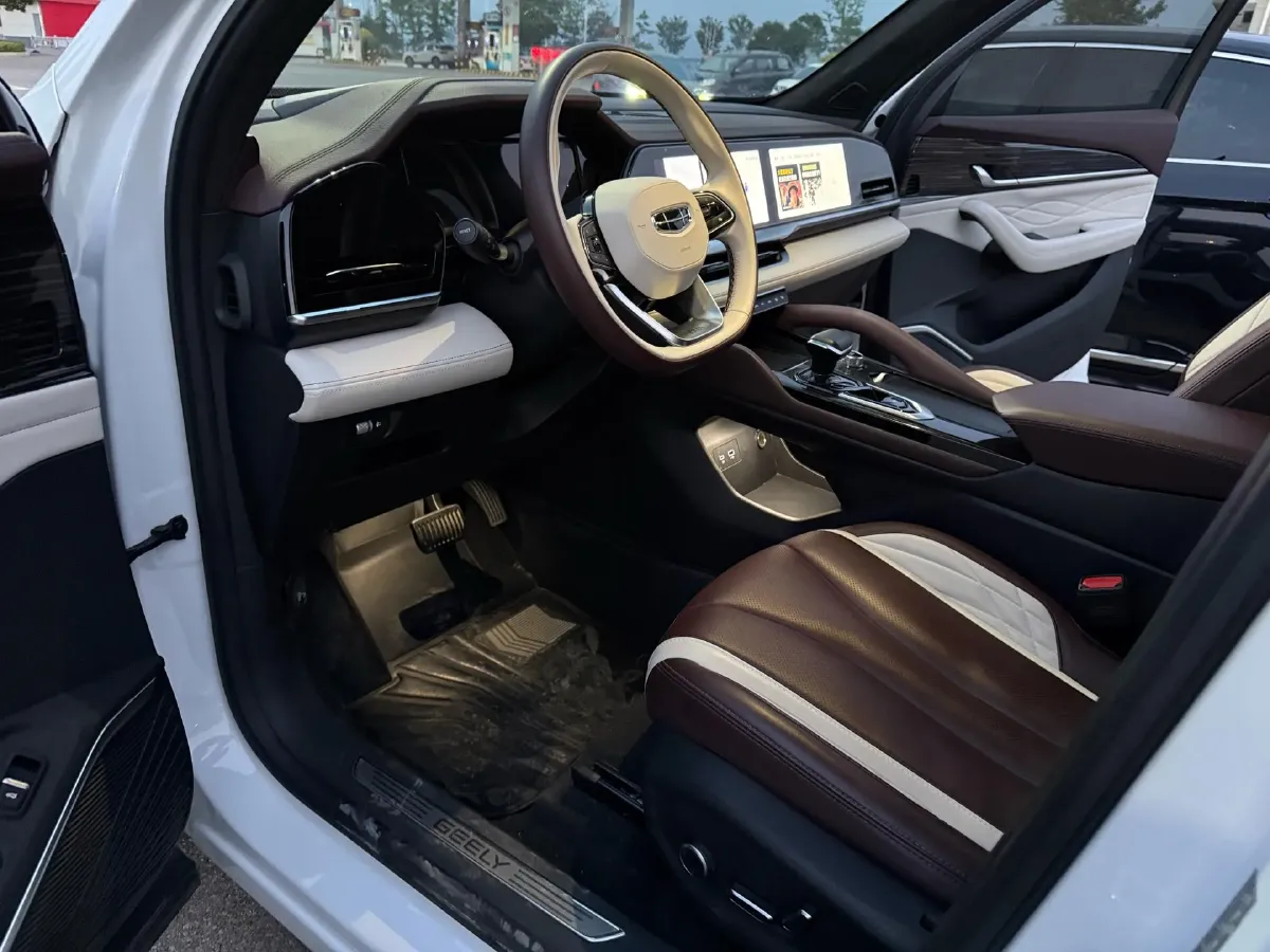 2021 Geely Monjaro 2.0T 218HP L4 7DCT,autocango,china used car exporter,china ev exporter,chinese used car exporter,chinese used ev exporter