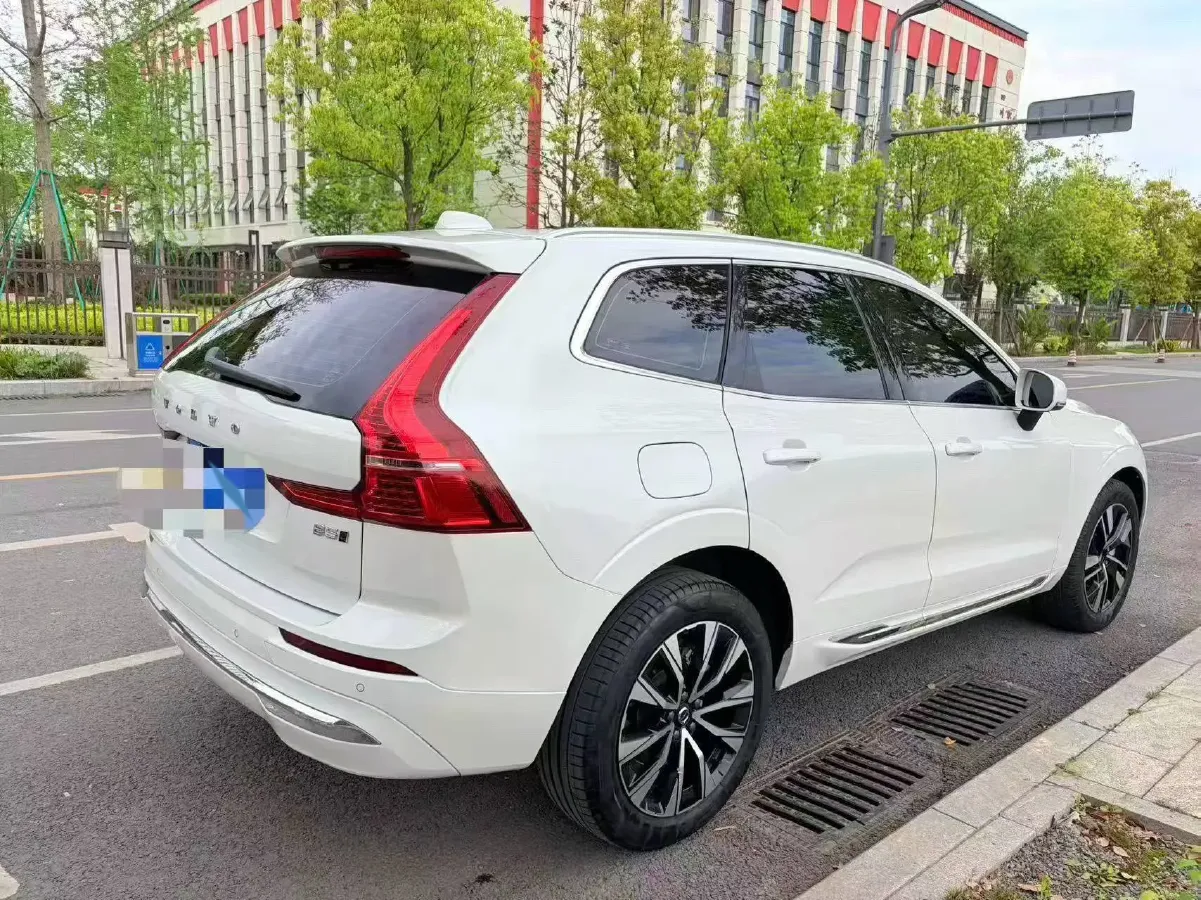 2023 Volvo XC60 2.0T 250HP L4 8AT,autocango,china used car exporter,china ev exporter,chinese used car exporter,chinese used ev exporter