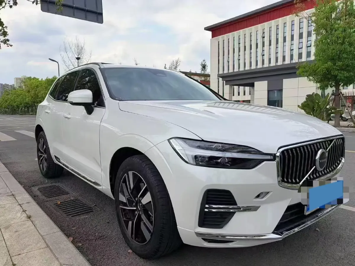 2023 Volvo XC60 2.0T 250HP L4 8AT,autocango,china used car exporter,china ev exporter,chinese used car exporter,chinese used ev exporter