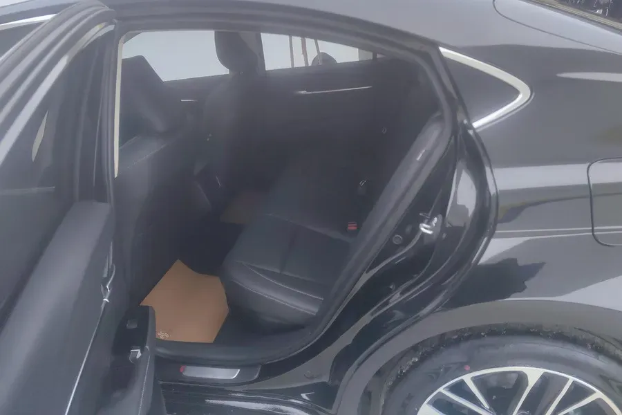 2026 Toyota Camry 2.0L 152HP L4 E-CVT Hybrid,autocango,china used car exporter,china ev exporter,chinese used car exporter,chinese used ev exporter