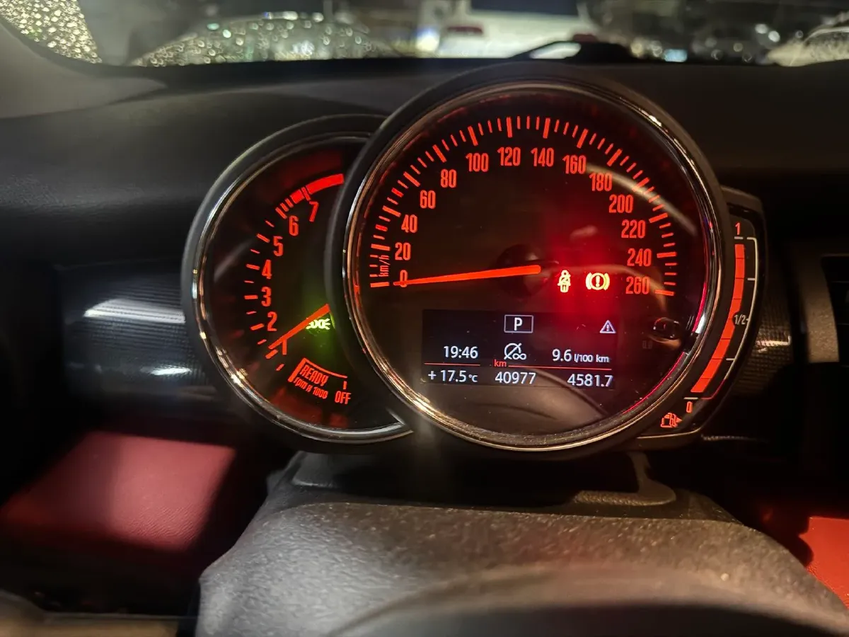 2020 MINI MINI 2.0T 192HP L4 7DCT,autocango,china used car exporter,china ev exporter,chinese used car exporter,chinese used ev exporter