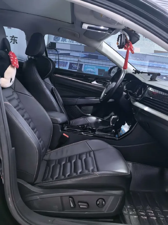 2020 Volkswagen Passat 2.0T 186HP L4 7DCT,autocango,china used car exporter,china ev exporter,chinese used car exporter,chinese used ev exporter