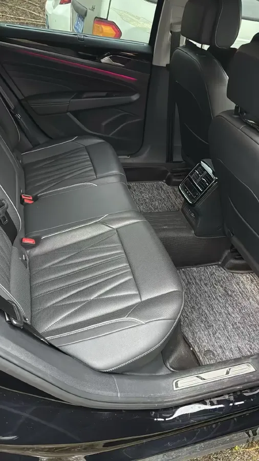 2022 Xpeng P7 BEV 60.2KWH,autocango,china used car exporter,china ev exporter,chinese used car exporter,chinese used ev exporter