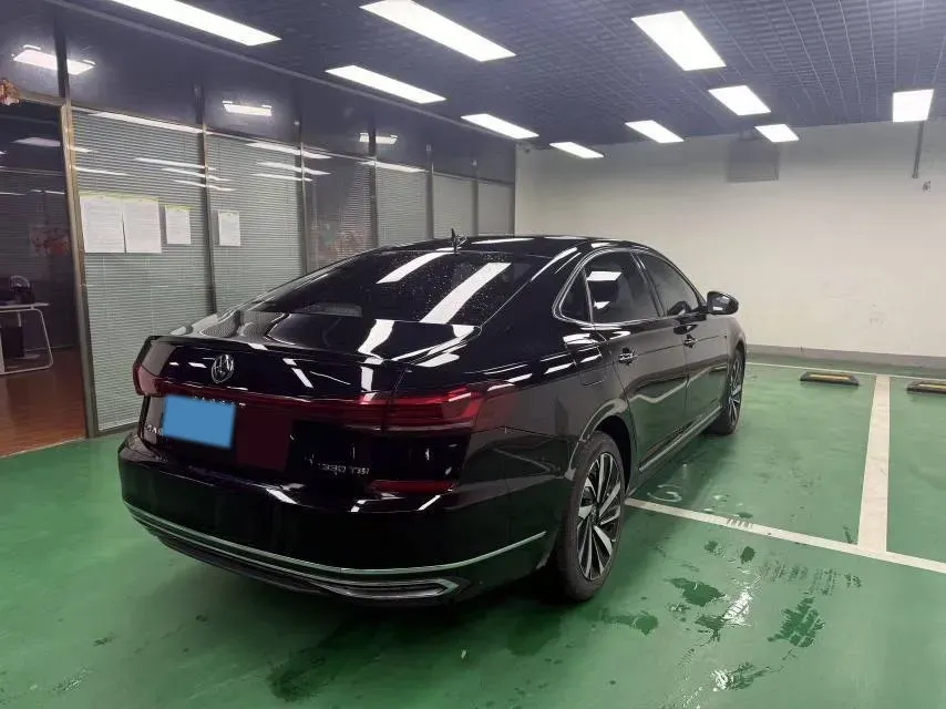 2023 Volkswagen Passat 2.0T 186HP L4 7DCT,autocango,china used car exporter,china ev exporter,chinese used car exporter,chinese used ev exporter