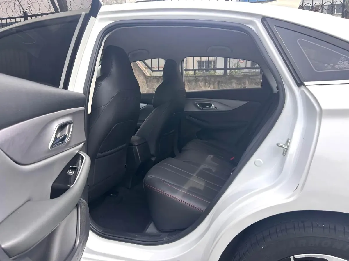 2021 BeiJing Auto U5 Plus 1.5L 113HP L4 CVT,autocango,china used car exporter,china ev exporter,chinese used car exporter,chinese used ev exporter