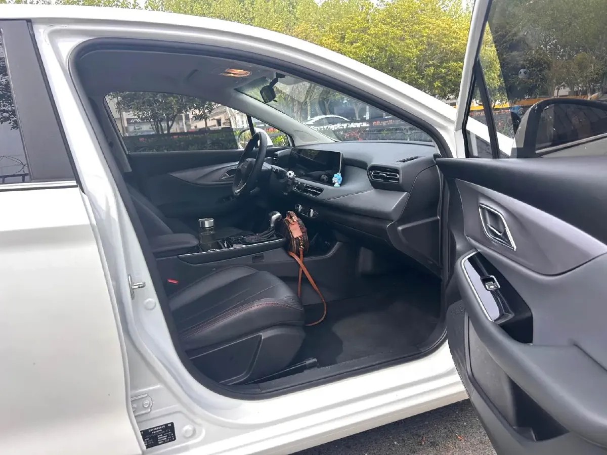 2021 BeiJing Auto U5 Plus 1.5L 113HP L4 CVT,autocango,china used car exporter,china ev exporter,chinese used car exporter,chinese used ev exporter