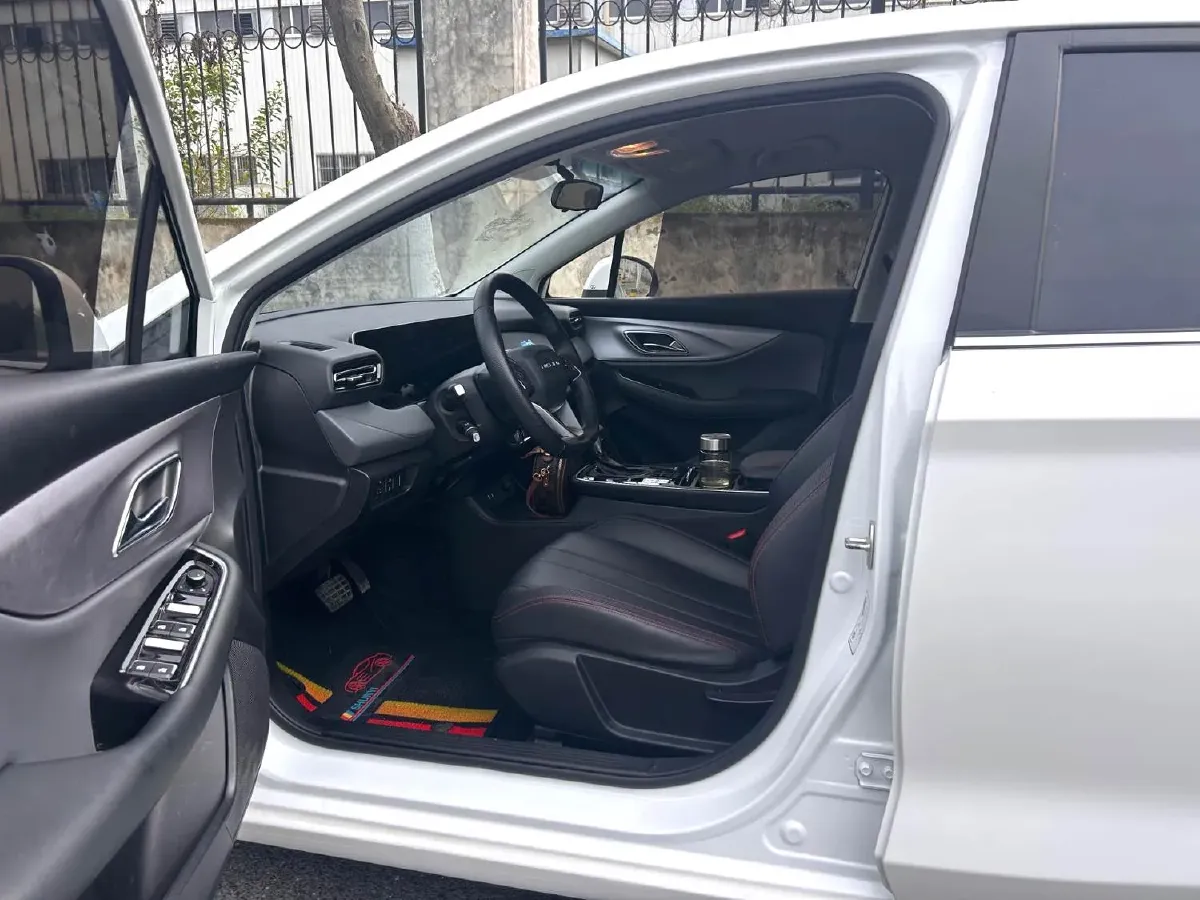 2021 BeiJing Auto U5 Plus 1.5L 113HP L4 CVT,autocango,china used car exporter,china ev exporter,chinese used car exporter,chinese used ev exporter