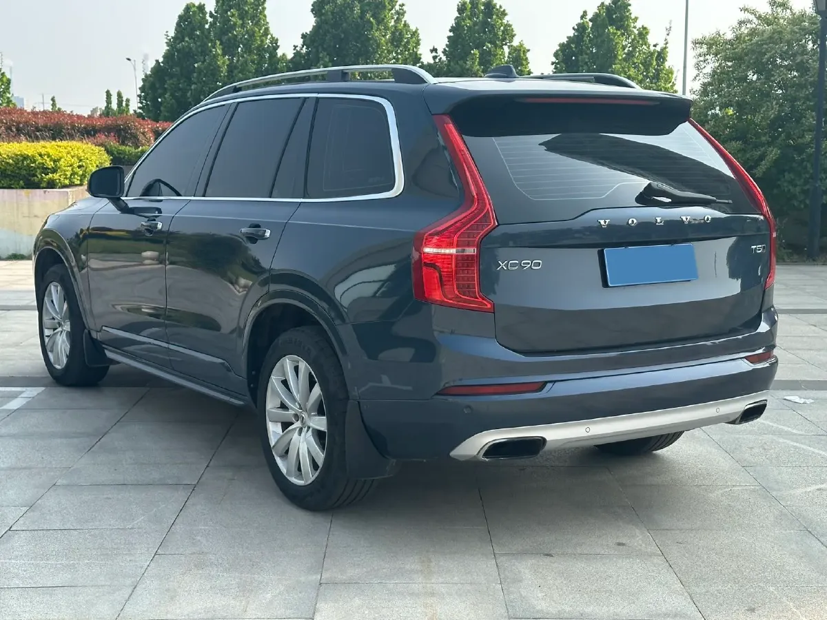 2019 Volvo XC90 2.0T 254HP L4 8AT,autocango,china used car exporter,china ev exporter,chinese used car exporter,chinese used ev exporter