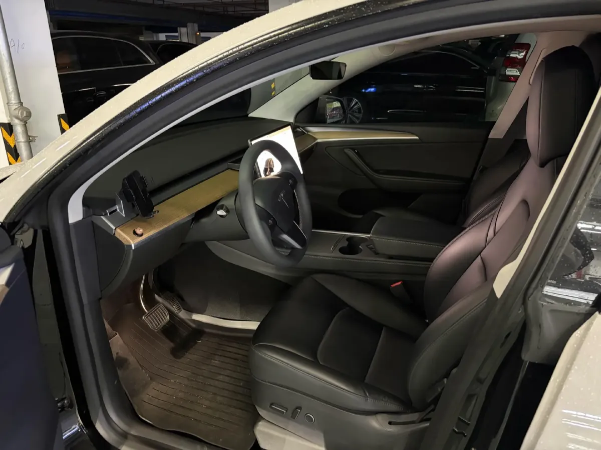 2022 Tesla Model Y BEV 60KWH,autocango,china used car exporter,china ev exporter,chinese used car exporter,chinese used ev exporter