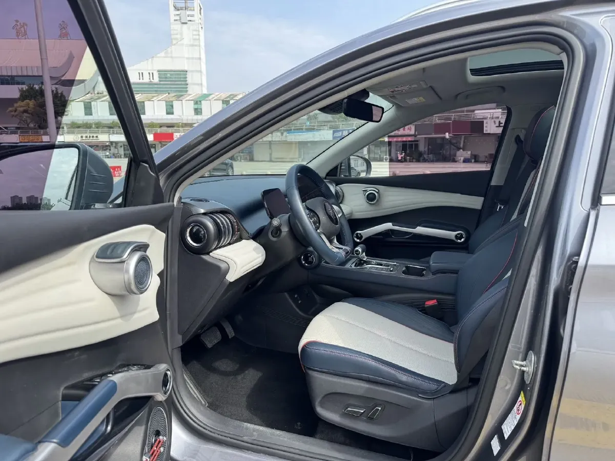 2022 Foton Grand General G7 2.0T 238HP L4 8AT,autocango,china used car exporter,china ev exporter,chinese used car exporter,chinese used ev exporter