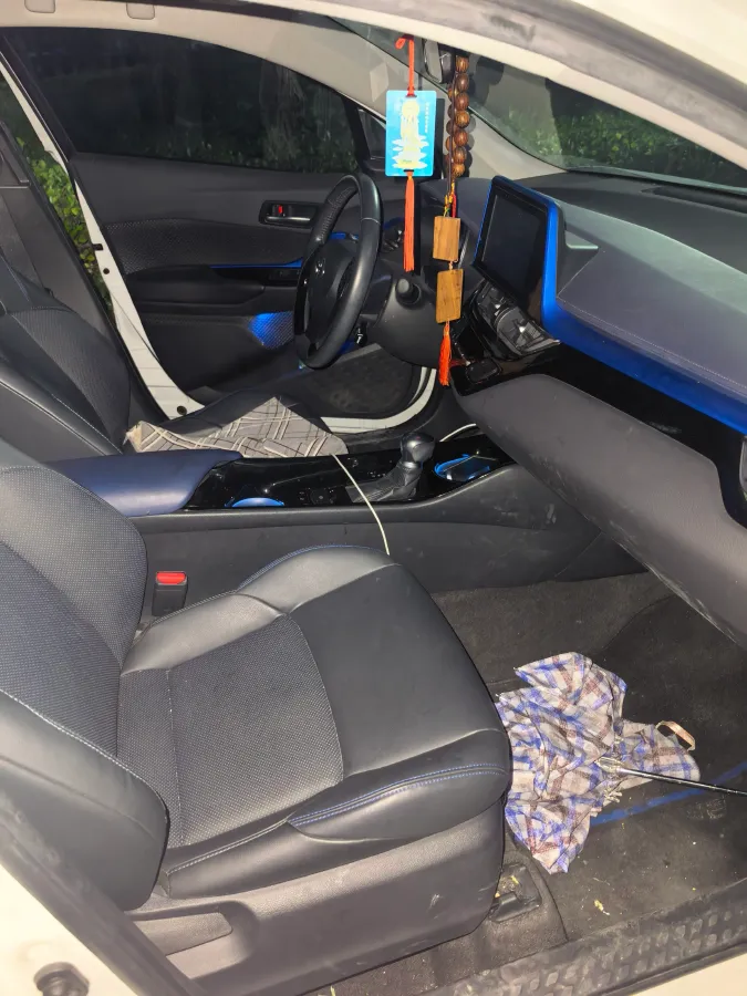 2021 Toyota C-HR 2.0L 171HP L4 CVT,autocango,china used car exporter,china ev exporter,chinese used car exporter,chinese used ev exporter