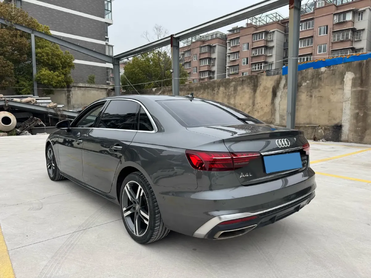 2020 Audi A4L 2.0T 190HP L4 7DCT,autocango,china used car exporter,china ev exporter,chinese used car exporter,chinese used ev exporter