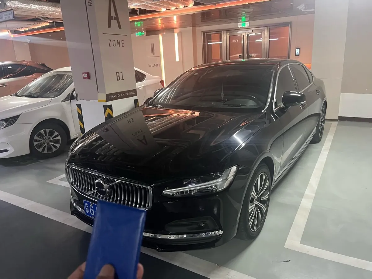 2021 Volvo S90 2.0T 250HP L4 8AT,autocango,china used car exporter,china ev exporter,chinese used car exporter,chinese used ev exporter