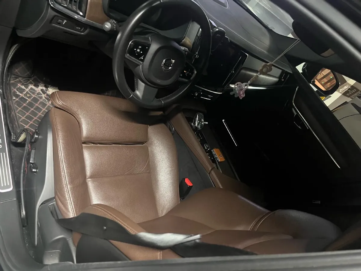 2021 Volvo S90 2.0T 250HP L4 8AT,autocango,china used car exporter,china ev exporter,chinese used car exporter,chinese used ev exporter