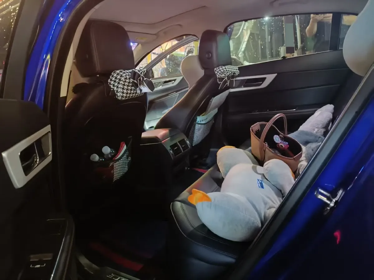 2018 Jaguar XEL 2.0T 200HP L4 8AT,autocango,china used car exporter,china ev exporter,chinese used car exporter,chinese used ev exporter