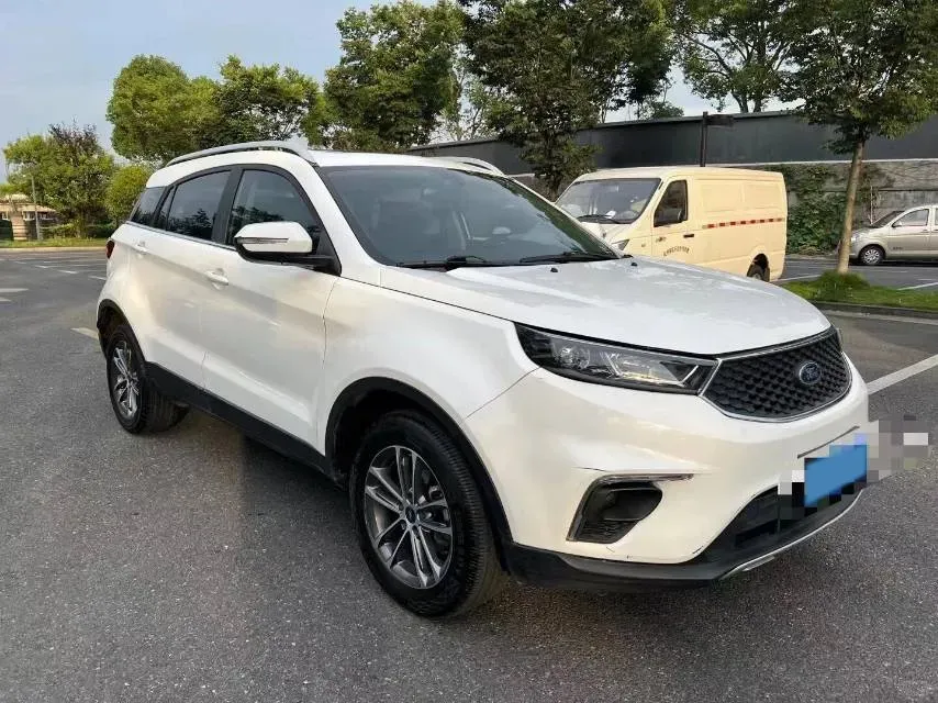2019 Ford Kuga 2.0T 237HP L4 6AT,autocango,china used car exporter,china ev exporter,chinese used car exporter,chinese used ev exporter
