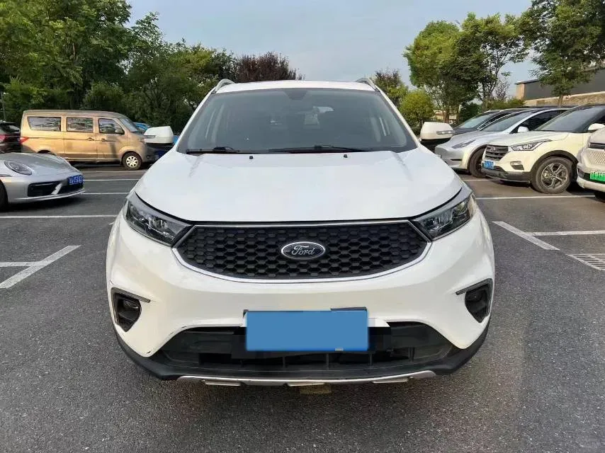 2019 Ford Kuga 2.0T 237HP L4 6AT,autocango,china used car exporter,china ev exporter,chinese used car exporter,chinese used ev exporter
