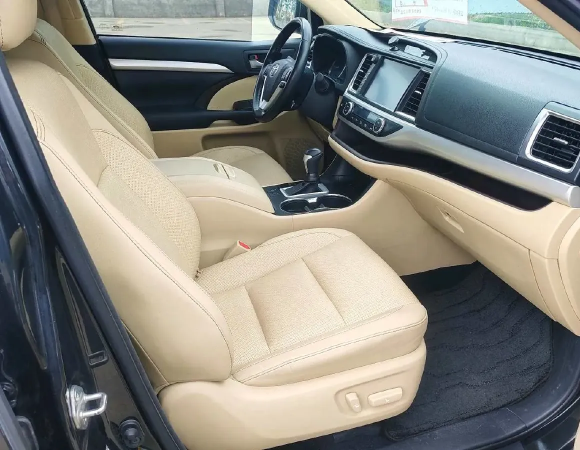 2018 Toyota Highlander 2.0T 220HP L4 6AT,autocango,china used car exporter,china ev exporter,chinese used car exporter,chinese used ev exporter