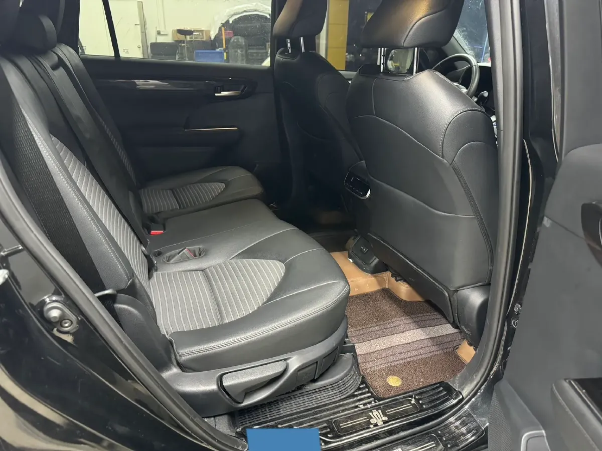 2022 Toyota Crown Kluger 2.5L 192HP L4 E-CVT Hybrid,autocango,china used car exporter,china ev exporter,chinese used car exporter,chinese used ev exporter