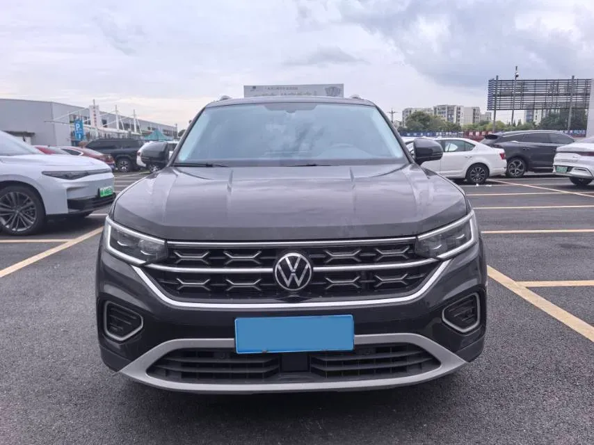 2025 Volkswagen Tayron 2.0T 186HP L4 7DCT,autocango,china used car exporter,china ev exporter,chinese used car exporter,chinese used ev exporter