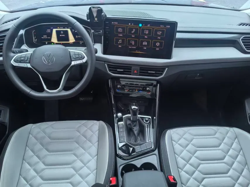 2025 Volkswagen Tayron 2.0T 186HP L4 7DCT,autocango,china used car exporter,china ev exporter,chinese used car exporter,chinese used ev exporter