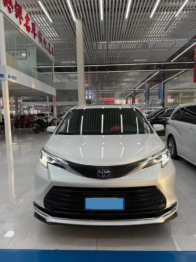2021 Toyota Sienna 2.5L 192HP L4 E-CVT Hybrid,autocango,china used car exporter,china ev exporter,chinese used car exporter,chinese used ev exporter