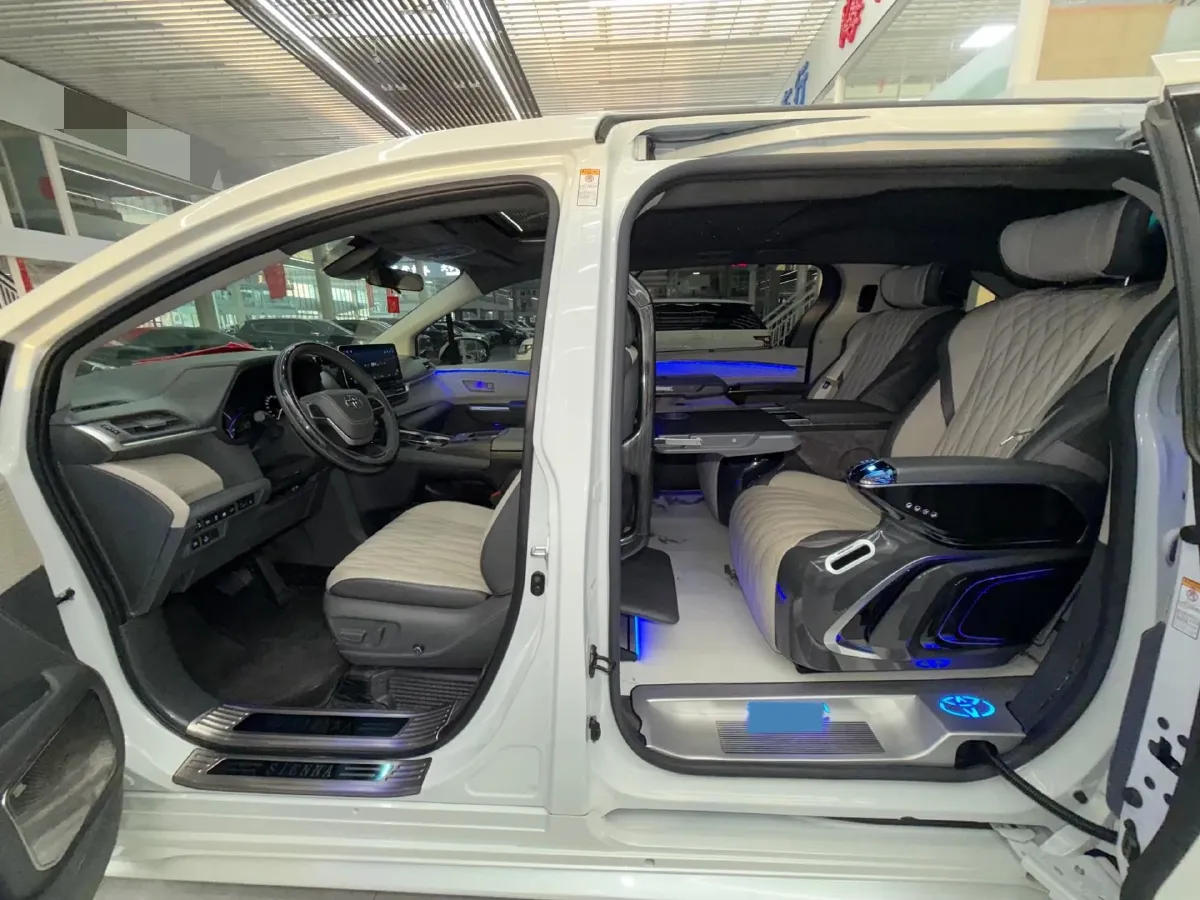 2021 Toyota Sienna 2.5L 192HP L4 E-CVT Hybrid,autocango,china used car exporter,china ev exporter,chinese used car exporter,chinese used ev exporter