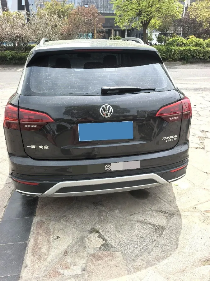 2019 Jeep Cherokee 2.0T 234HP L4 9AT,autocango,china used car exporter,china ev exporter,chinese used car exporter,chinese used ev exporter