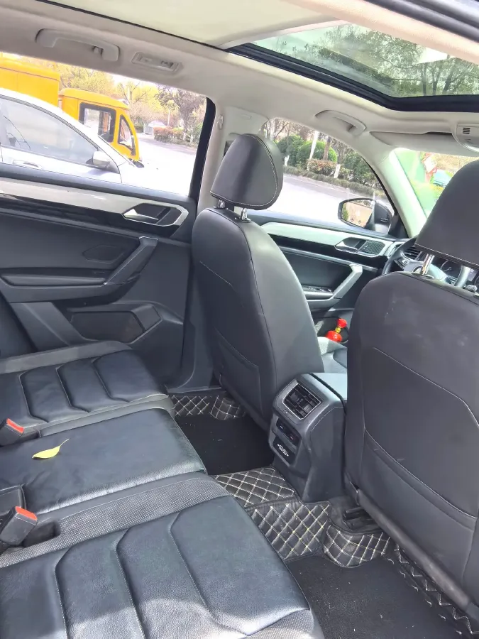 2019 Jeep Cherokee 2.0T 234HP L4 9AT,autocango,china used car exporter,china ev exporter,chinese used car exporter,chinese used ev exporter