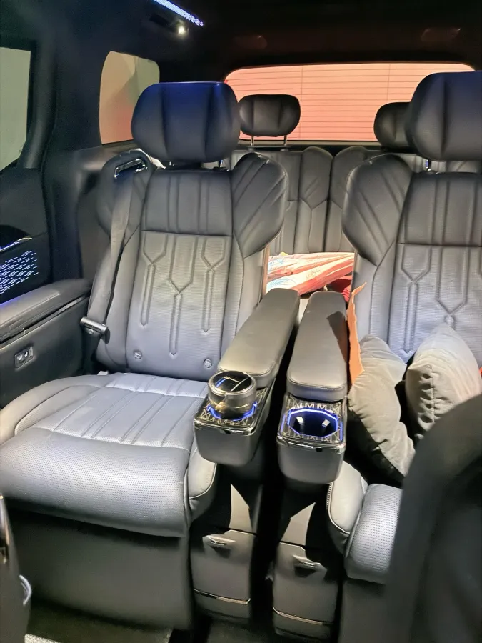 2022 Zeekr 009 BEV 116KWH,autocango,china used car exporter,china ev exporter,chinese used car exporter,chinese used ev exporter