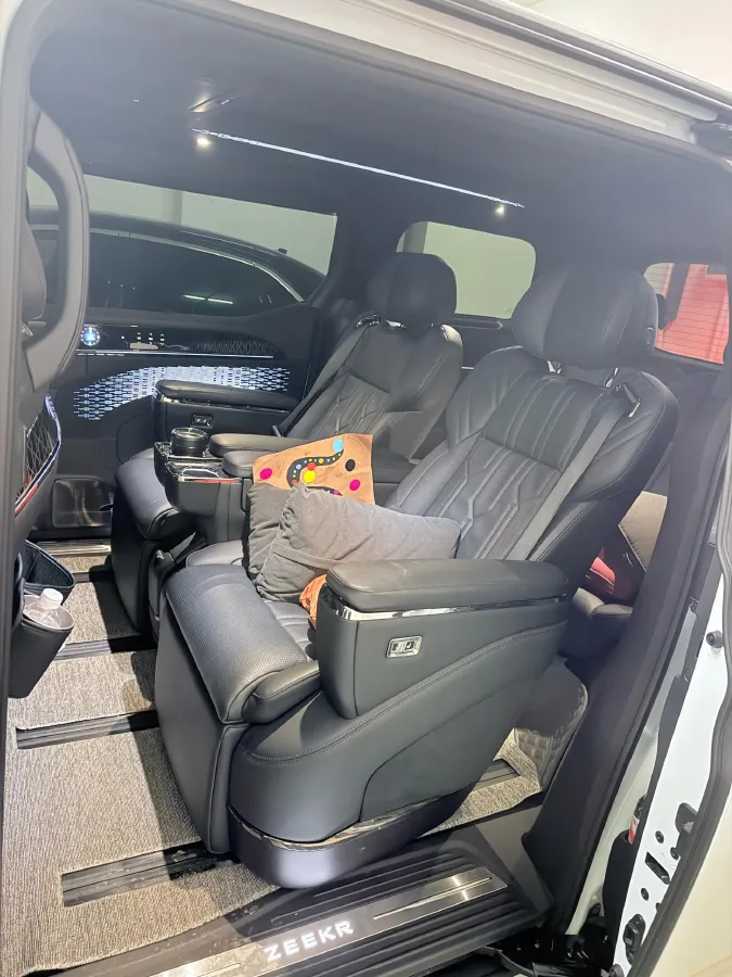 2022 Zeekr 009 BEV 116KWH,autocango,china used car exporter,china ev exporter,chinese used car exporter,chinese used ev exporter