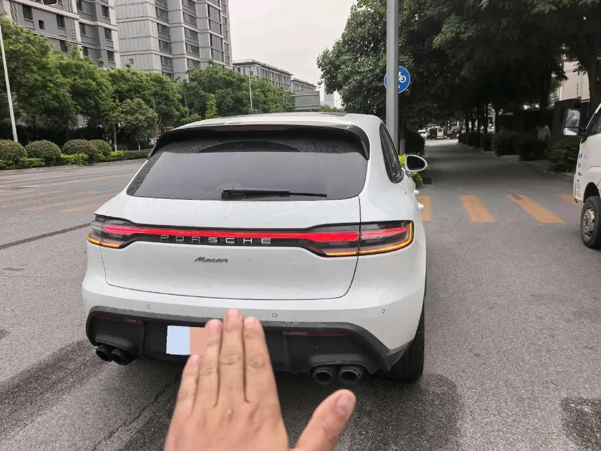 2022 Porsche Macan 2.0T 265HP L4 7DCT,autocango,china used car exporter,china ev exporter,chinese used car exporter,chinese used ev exporter