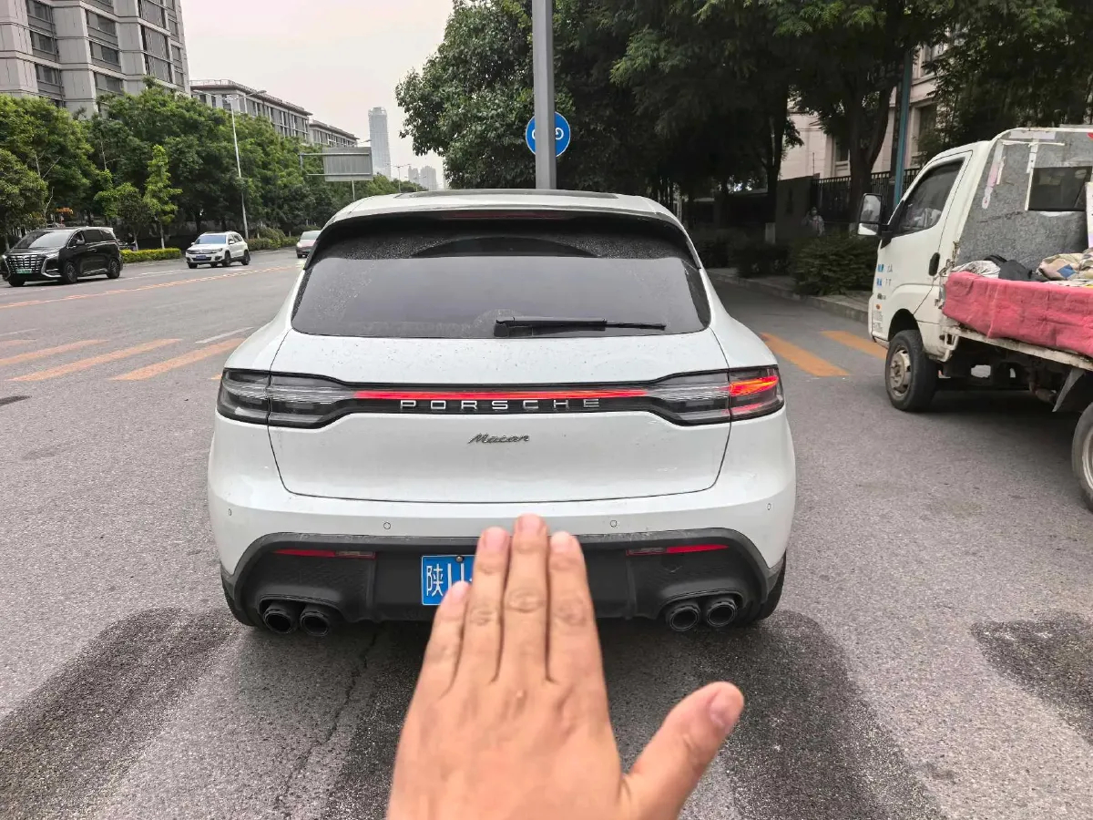 2022 Porsche Macan 2.0T 265HP L4 7DCT,autocango,china used car exporter,china ev exporter,chinese used car exporter,chinese used ev exporter