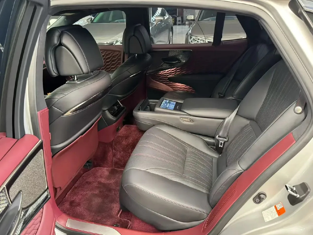 2021 Lexus LS 3.5L 299HP V6 E-CVT Hybrid,autocango,china used car exporter,china ev exporter,chinese used car exporter,chinese used ev exporter