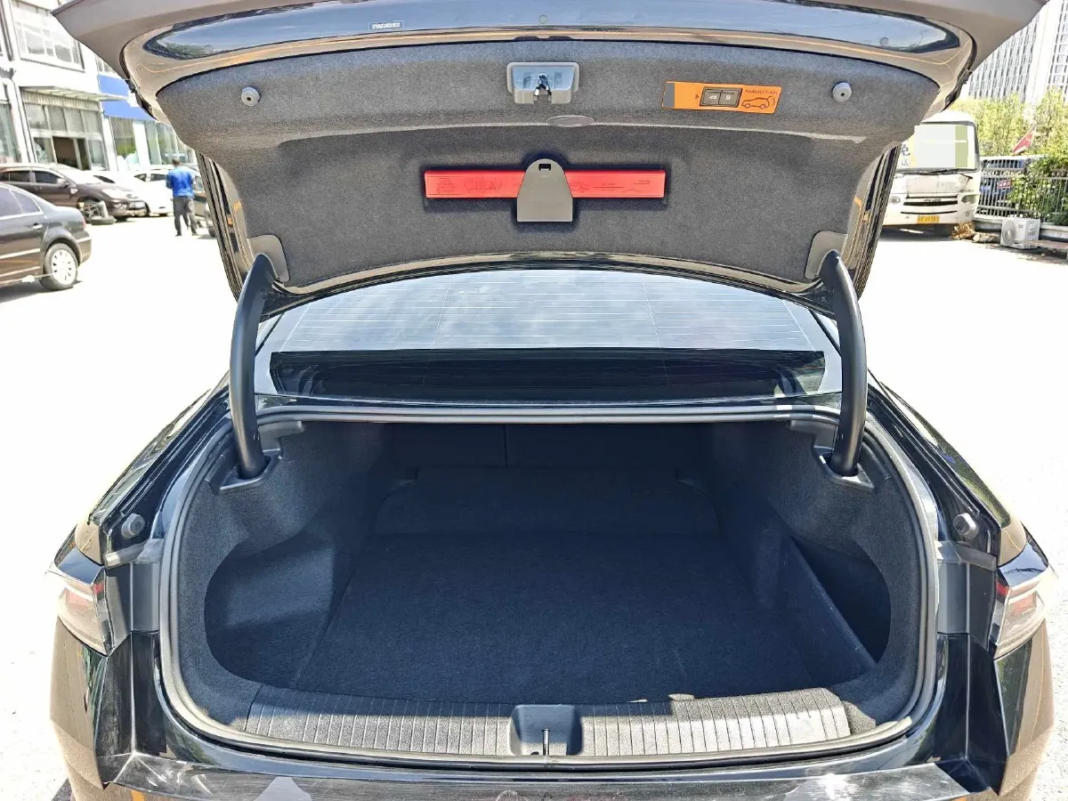 2024 Volkswagen Magotan 1.5T 160HP L4 7DCT,autocango,china used car exporter,china ev exporter,chinese used car exporter,chinese used ev exporter