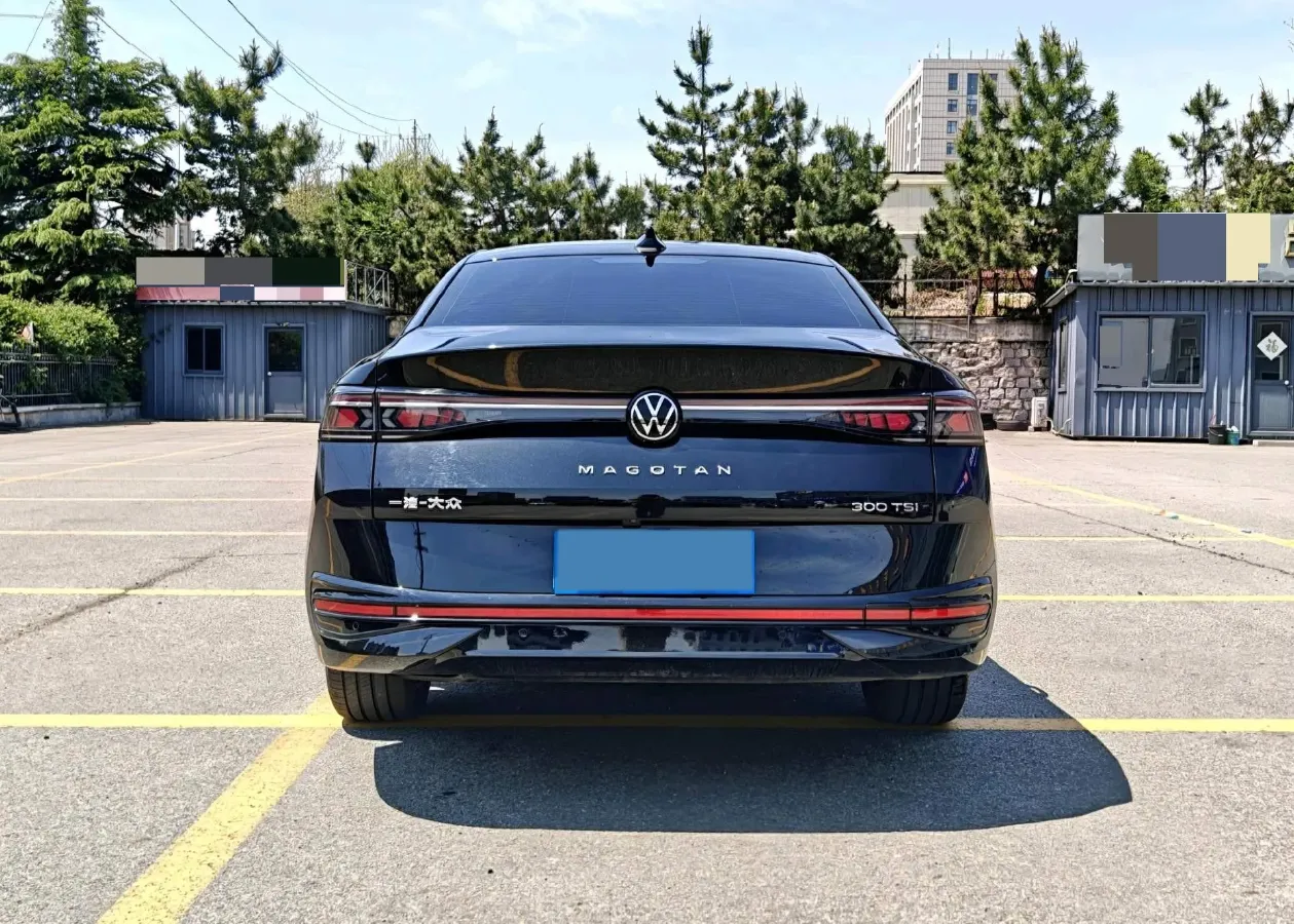 2024 Volkswagen Magotan 1.5T 160HP L4 7DCT,autocango,china used car exporter,china ev exporter,chinese used car exporter,chinese used ev exporter