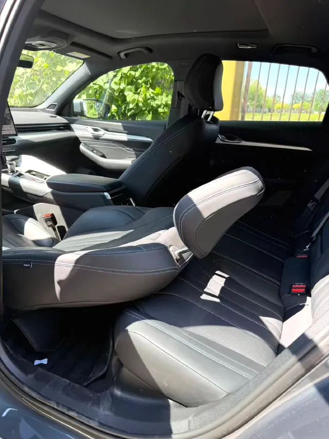 2025 Geely Preface 1.5T 181HP L4 7DCT,autocango,china used car exporter,china ev exporter,chinese used car exporter,chinese used ev exporter