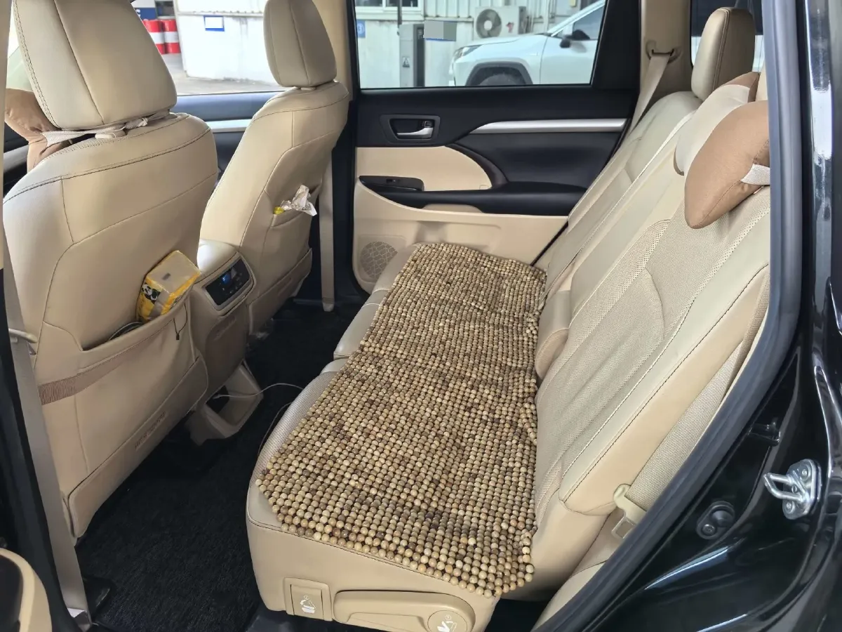 2021 Toyota Highlander 2.0T 220HP L4 6AT,autocango,china used car exporter,china ev exporter,chinese used car exporter,chinese used ev exporter