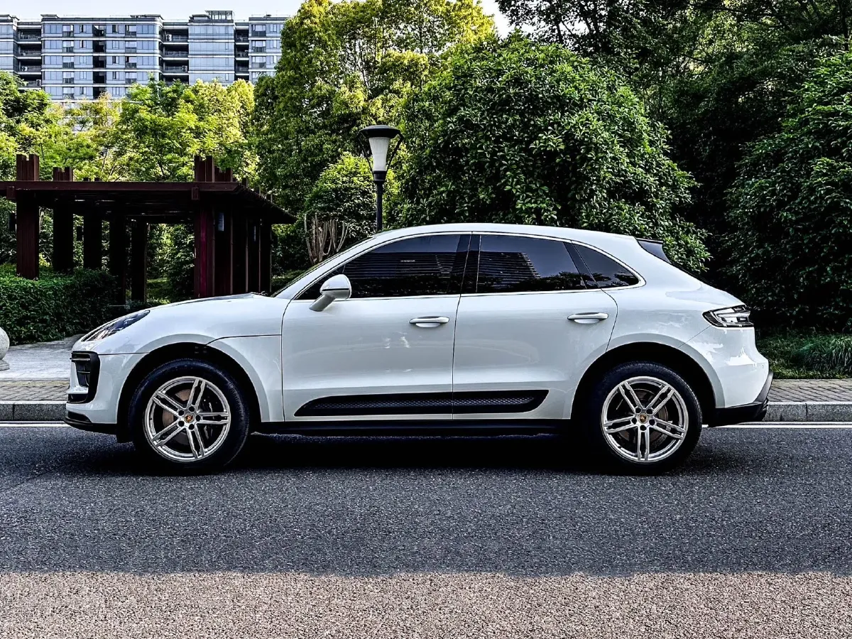 2022 Porsche Macan 2.0T 265HP L4 7DCT,autocango,china used car exporter,china ev exporter,chinese used car exporter,chinese used ev exporter