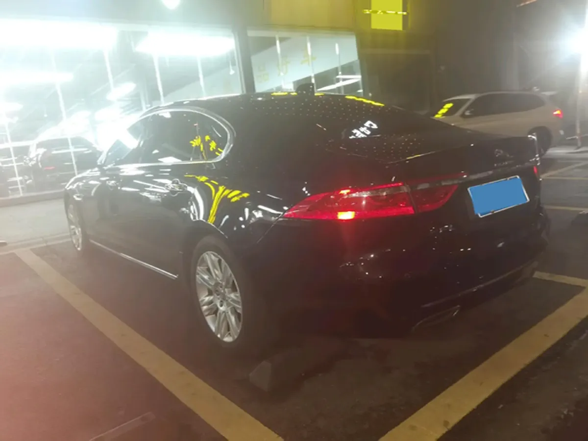 2018 Mercedes-Benz E Class 2.0T 184HP L4 9AT,autocango,china used car exporter,china ev exporter,chinese used car exporter,chinese used ev exporter