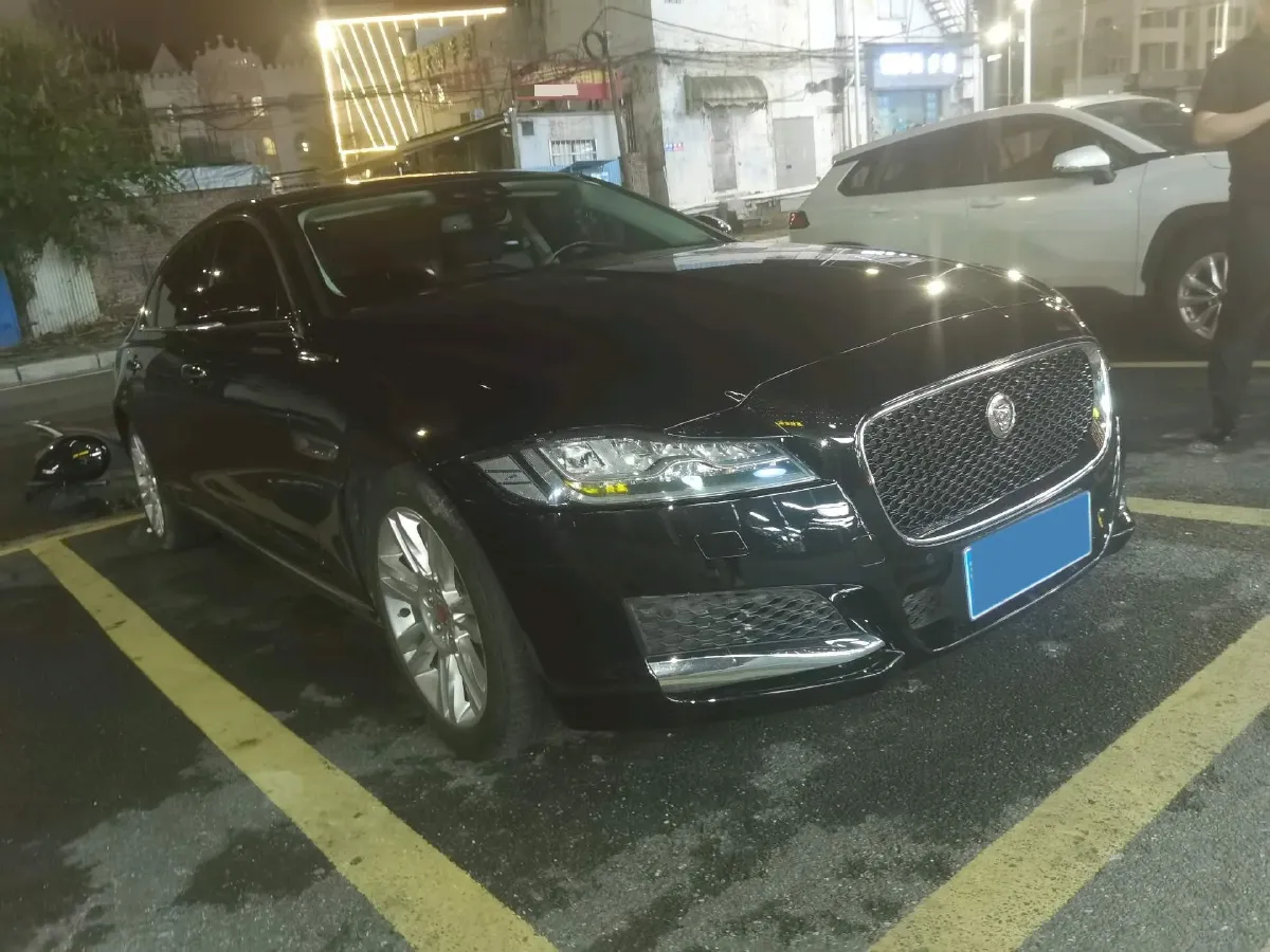 2018 Mercedes-Benz E Class 2.0T 184HP L4 9AT,autocango,china used car exporter,china ev exporter,chinese used car exporter,chinese used ev exporter