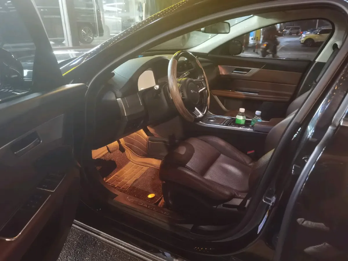 2018 Mercedes-Benz E Class 2.0T 184HP L4 9AT,autocango,china used car exporter,china ev exporter,chinese used car exporter,chinese used ev exporter