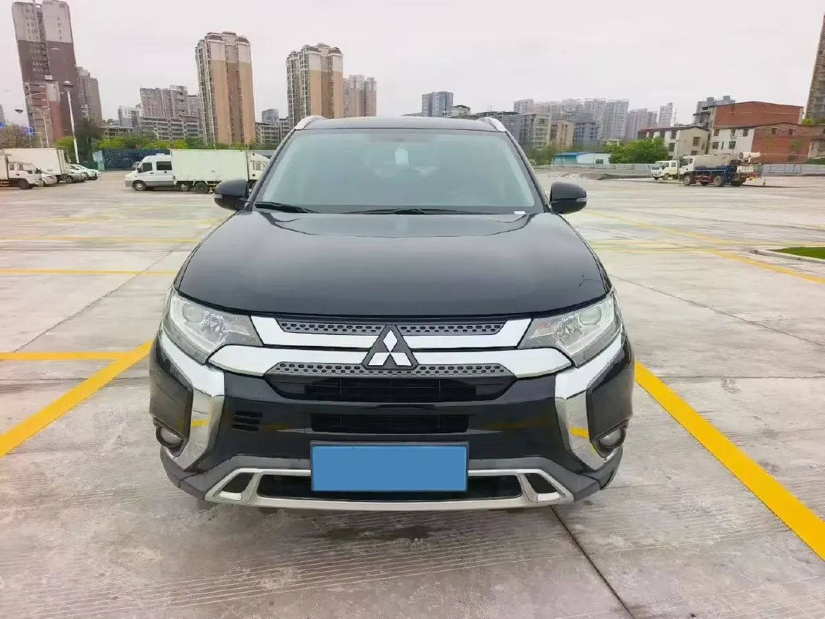 2019 Mitsubishi Outlander 2.0L 166HP L4 CVT,autocango,china used car exporter,china ev exporter,chinese used car exporter,chinese used ev exporter