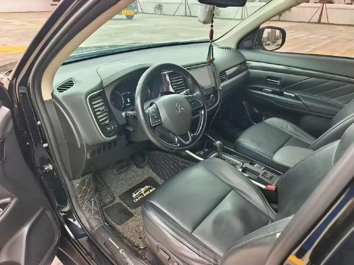2019 Mitsubishi Outlander 2.0L 166HP L4 CVT,autocango,china used car exporter,china ev exporter,chinese used car exporter,chinese used ev exporter