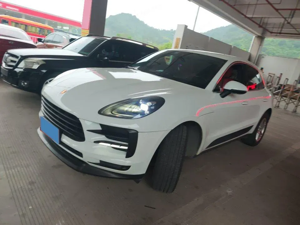 2021 Porsche Macan 2.0T 252HP L4 7DCT,autocango,china used car exporter,china ev exporter,chinese used car exporter,chinese used ev exporter