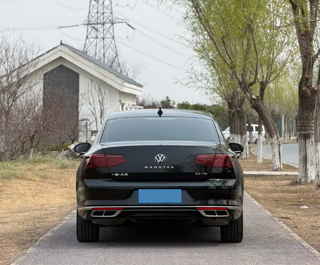 2023 Volkswagen Magotan 2.0T 186HP L4 7DCT,autocango,china used car exporter,china ev exporter,chinese used car exporter,chinese used ev exporter