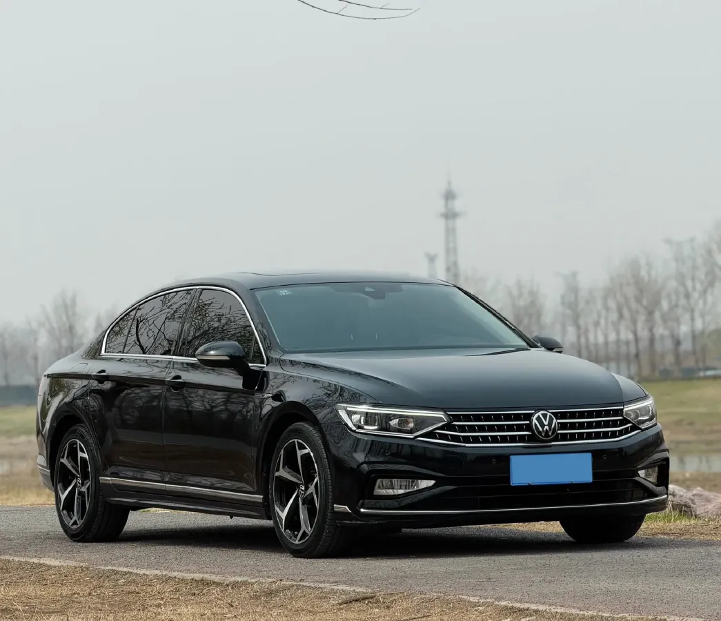 2023 Volkswagen Magotan 2.0T 186HP L4 7DCT,autocango,china used car exporter,china ev exporter,chinese used car exporter,chinese used ev exporter